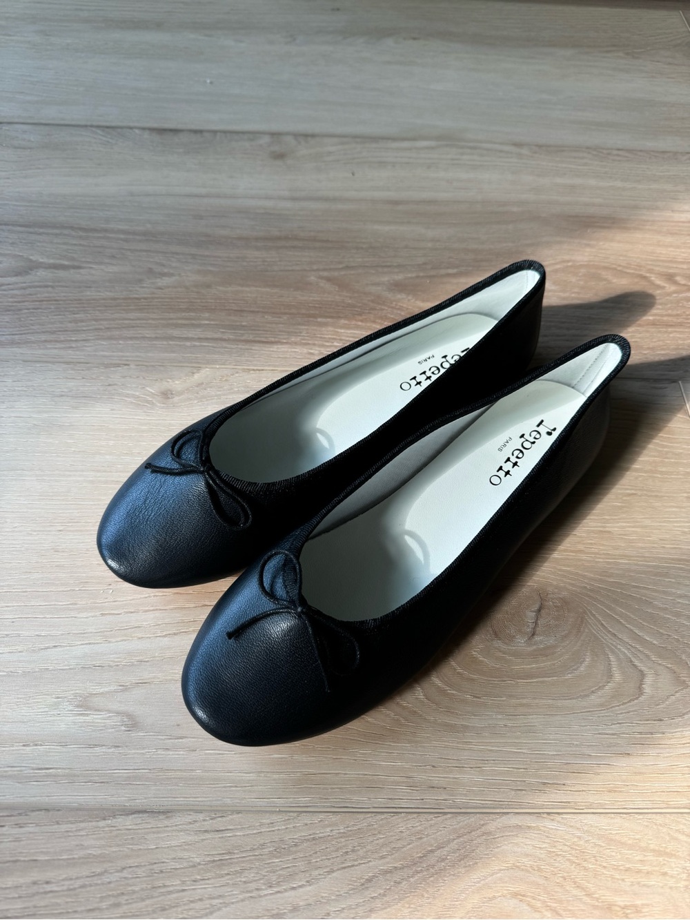 Repetto Black Leather Ballet Flats Size 39 NEW French Balletcore ballet flats